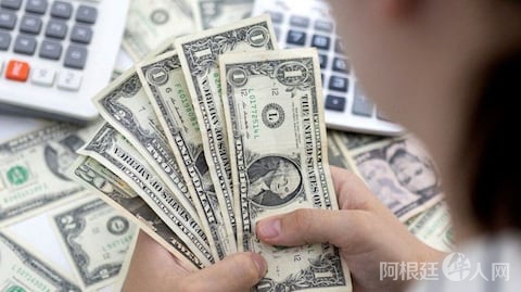 dolar-blue-y-dolar-hoy-en-vivo-cotizacion-y-todos-los-precios-minuto-a-minuto-foto-adobe-stock-SQI5DNLUC5CYVKCFMQ7HLENFME