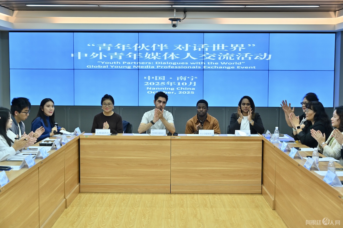 8221cc38405356b2481eb71736b42375